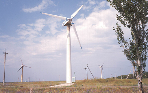 <span style="color: #0097E3;font-size: 13px;font-weight: 600;line-height: 1.8;">1 квітня, 1990</span> </br><span style="line-height: 1.2!important;font-size: 16px;line-height: 36px;">Початок полігонних випробувань вітроагрегату «АВЭ-100А»</span>