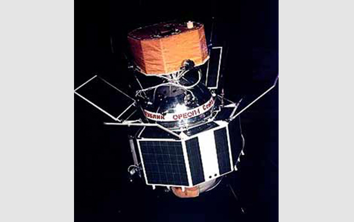 <span style="color: #0097E3;font-size: 13px;font-weight: 600;line-height: 1.8;">27 грудня, 1971</span> </br><span style="line-height: 1.2!important;font-size: 16px;line-height: 36px;">Виведено на орбіту КА «Ореол-1»</span>