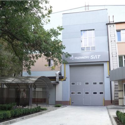 В КБ «ЮЖНОЕ» ОТКРЫТ ЦЕХ СБОРКИ И ИСПЫТАНИЙ СПУТНИКОВ