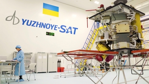 Космічний апарат зв’язку