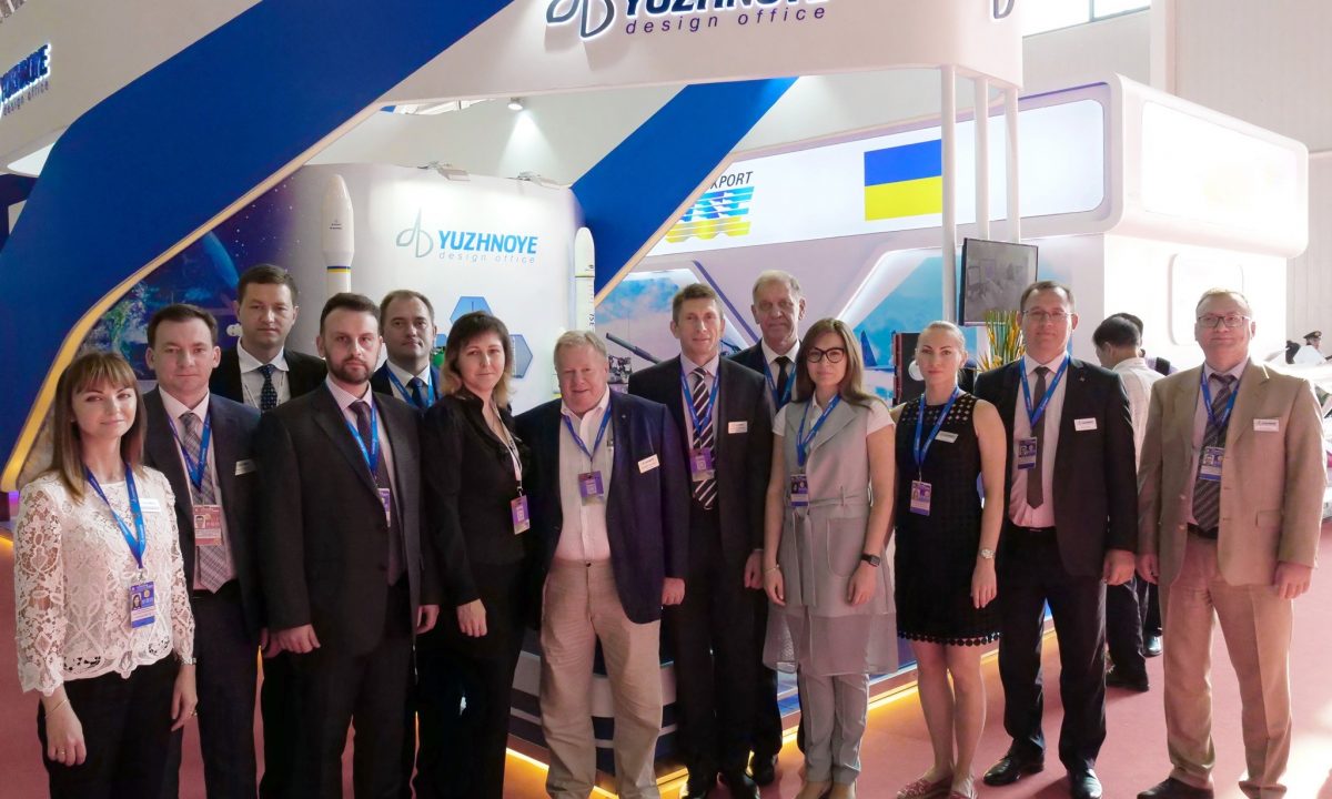 ДО ЗАЛУ СЛАВИ МІЖНАРОДНОЇ АСТРОНАВТИЧНОЇ ФЕДЕРАЦІЇ ВНЕСЕНО ІМ’Я ОЛЕКСАНДРА ДЕГТЯРЕВА