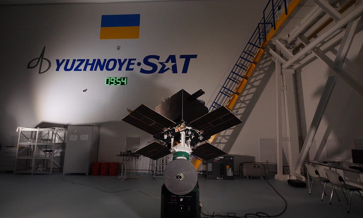 «СІЧ-2-30»: З БЕРЕГІВ ДНІПРА НА КОСМІЧНУ ОРБІТУ!